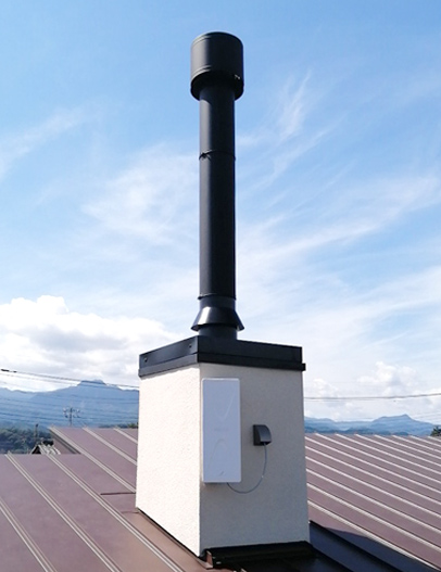 屋根出しチムニー型二階建吹抜けあり 勝手にキレイ(断熱二重煙突) 煙突