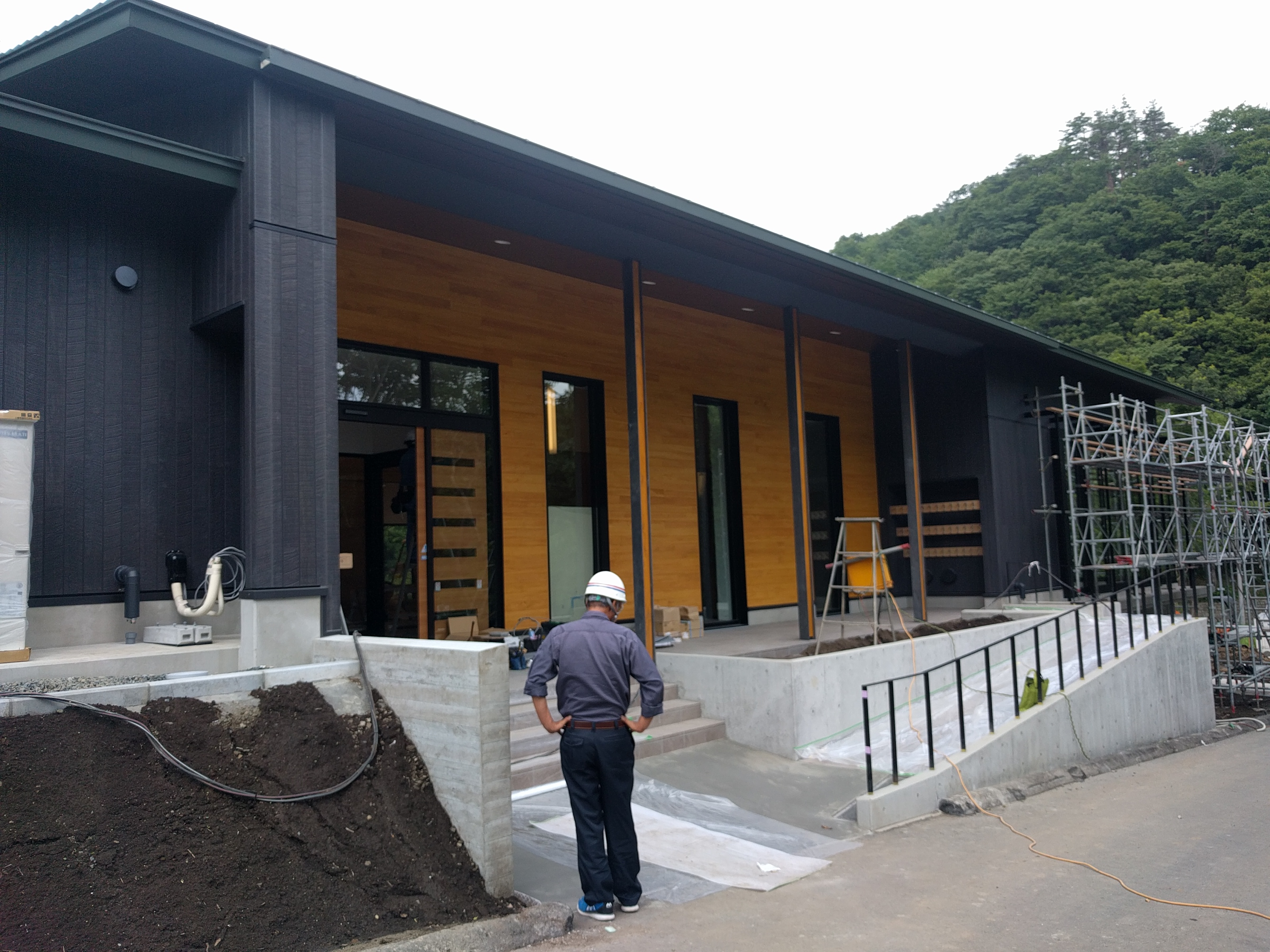 茨城県高萩町で施工した薪ストーブ（ヨツール F400）