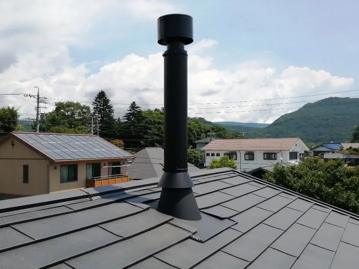 長野県軽井沢町に施工した薪ストーブ（クアドラファイア エクスプローラⅢ）